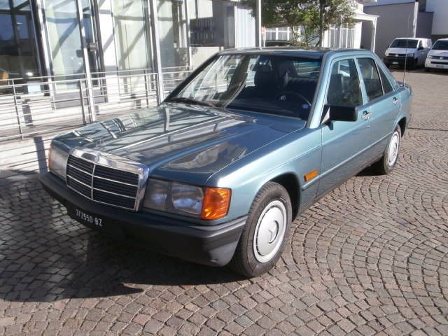 Mercedes-Benz 190 E