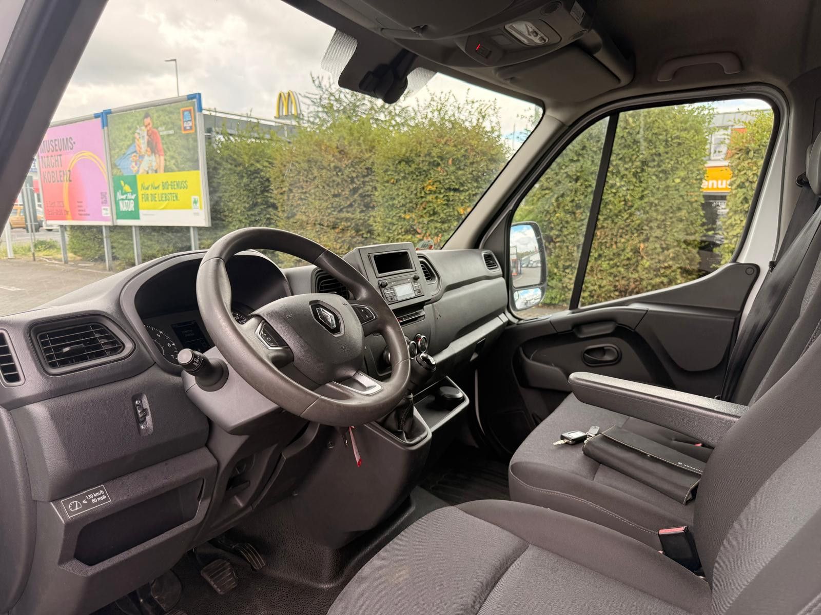 Fahrzeugabbildung Renault Master III Kasten L2H2 HKa 3,5t/1.HAND