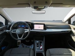 VW Golf VIII 2.0 TDI Move DSG LED Navi ACC Rfk 16'' VW Golf VIII 2.0 TDI Move DSG LED Navi ACC Rfk 16''