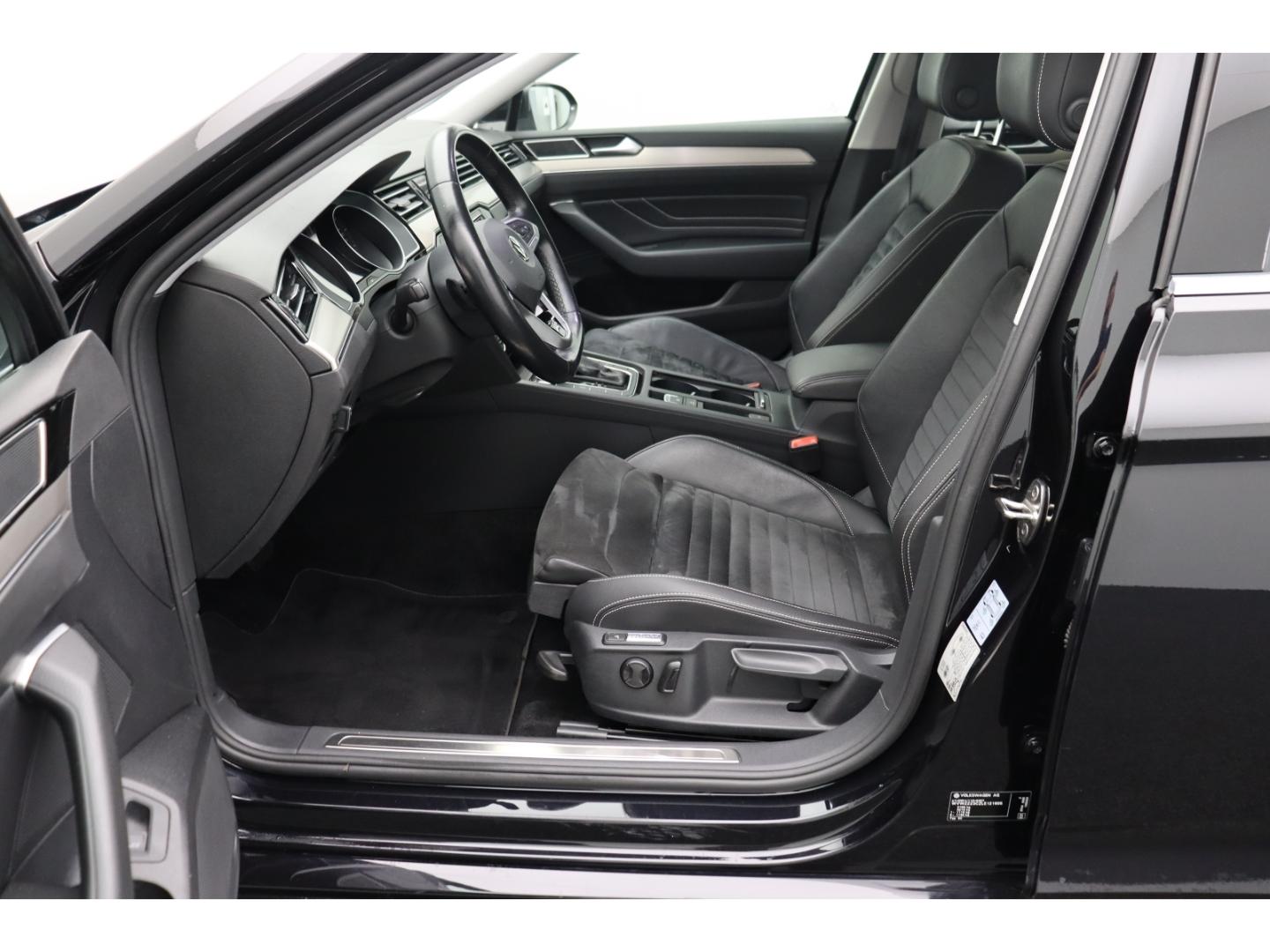 Volkswagen Passat Variant 2.0 TDI DSG elegance R-LINE AHK, миниатюра 10