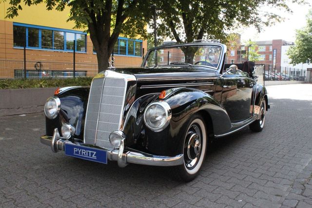 Mercedes-Benz 220 Cab. A