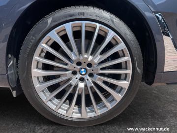 BMW X7 - 12