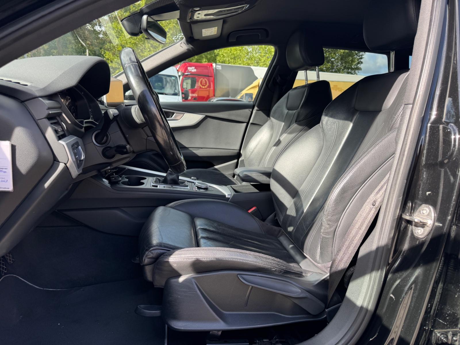 Audi A4 2015 — photo 8