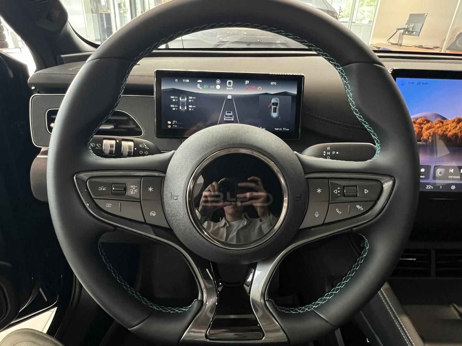 BYD SEAL 6