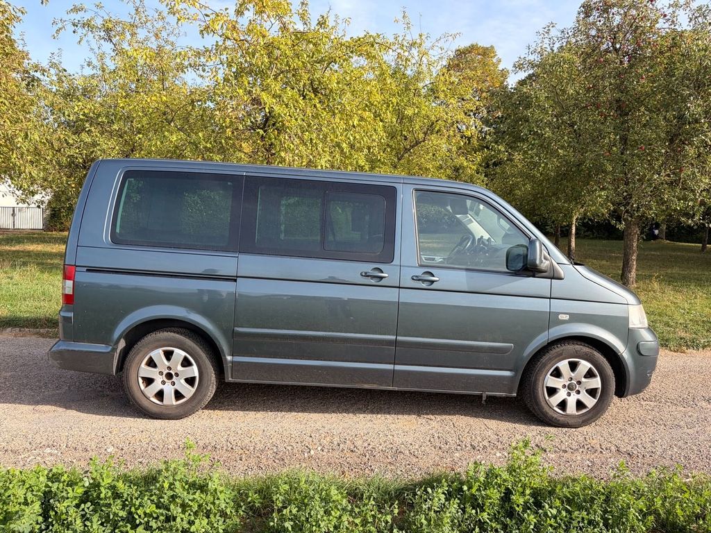 Image of Volkswagen T5 Multivan