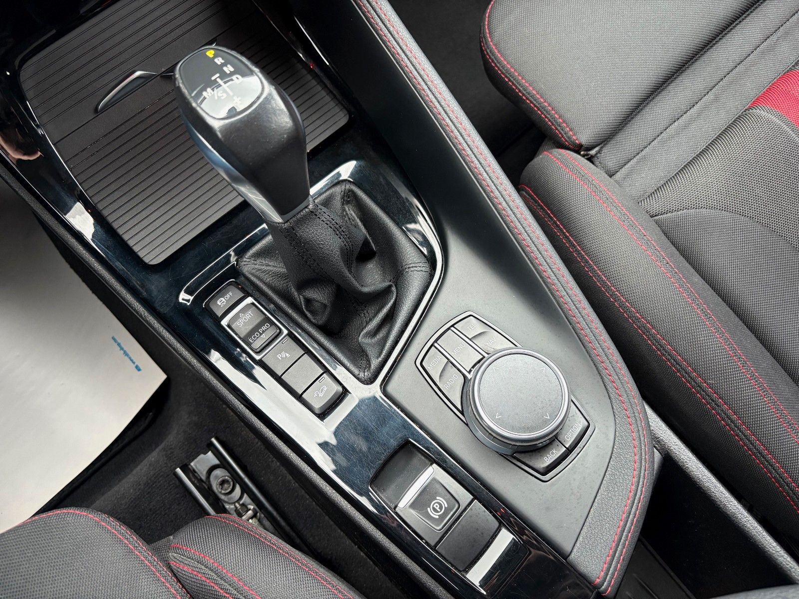 Fahrzeugabbildung BMW X1 xDrive25i Aut. SPORT LINE Navi LED HUD HiFi