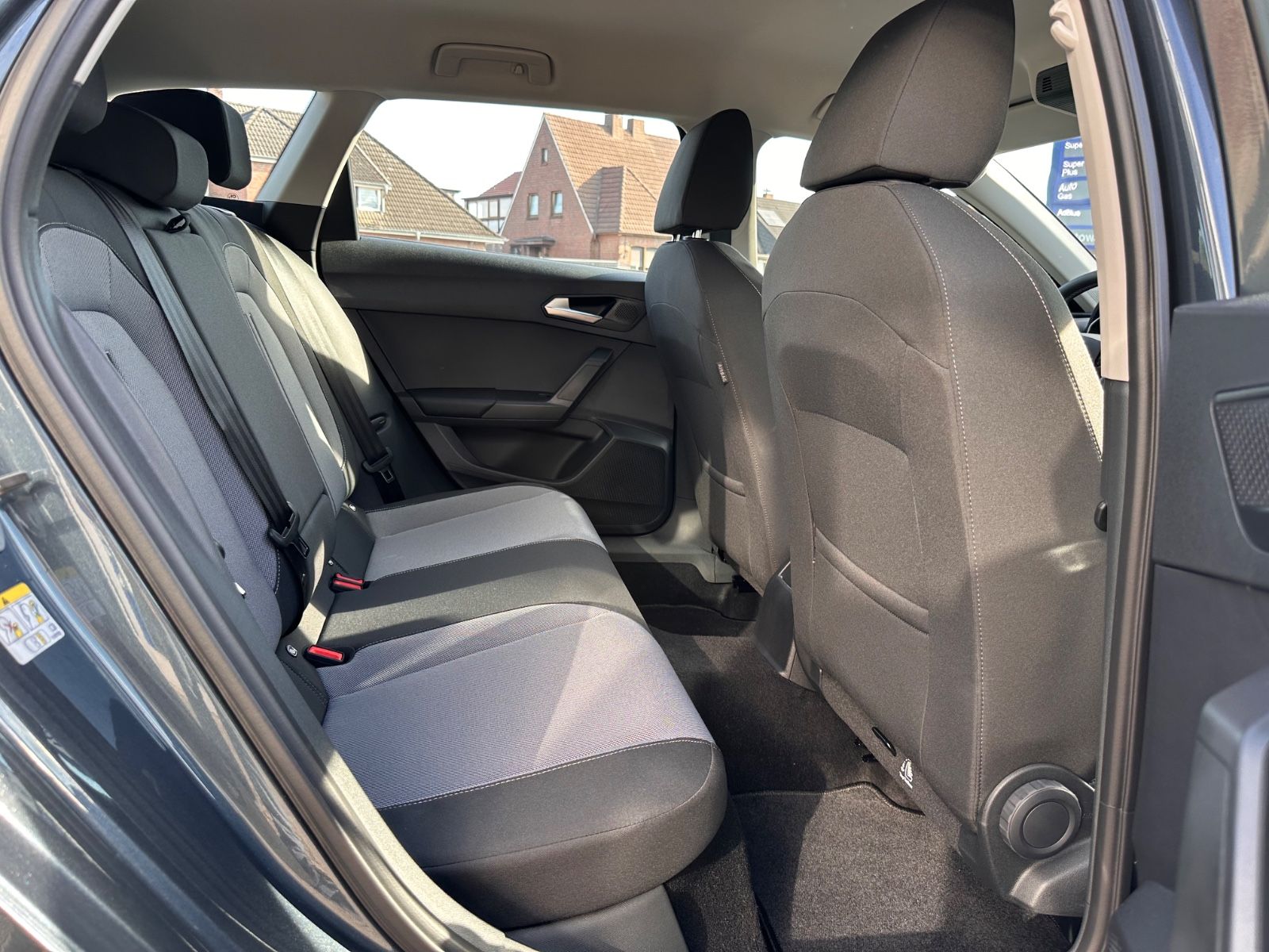 Fahrzeugabbildung SEAT Leon ST 2.0 TDI Style DSG AHK/ACC/APP/SHZ/RFK