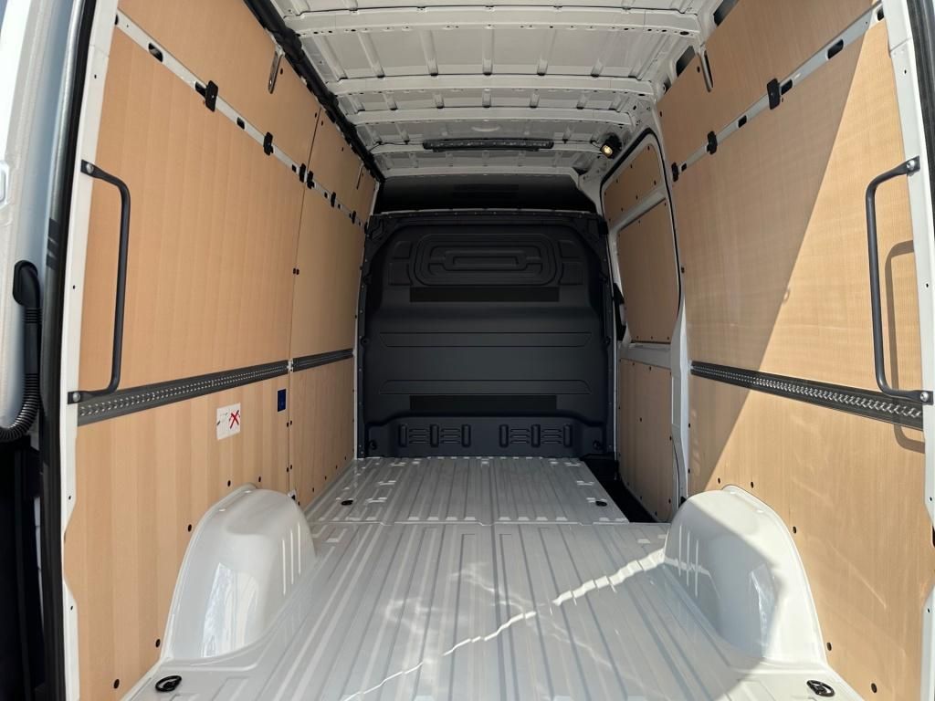 Fahrzeugabbildung Mercedes-Benz Sprinter 317 CDI Kasten PRO L2H2 AHK LED AUT KAM