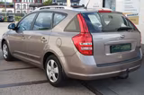 Kia cee'd /*1.4*KLIMA*AHK*TÜV+SERVICE+ST-KETTE-NEU** - Kia cee'd / Ceed mit Anhängerkupplung