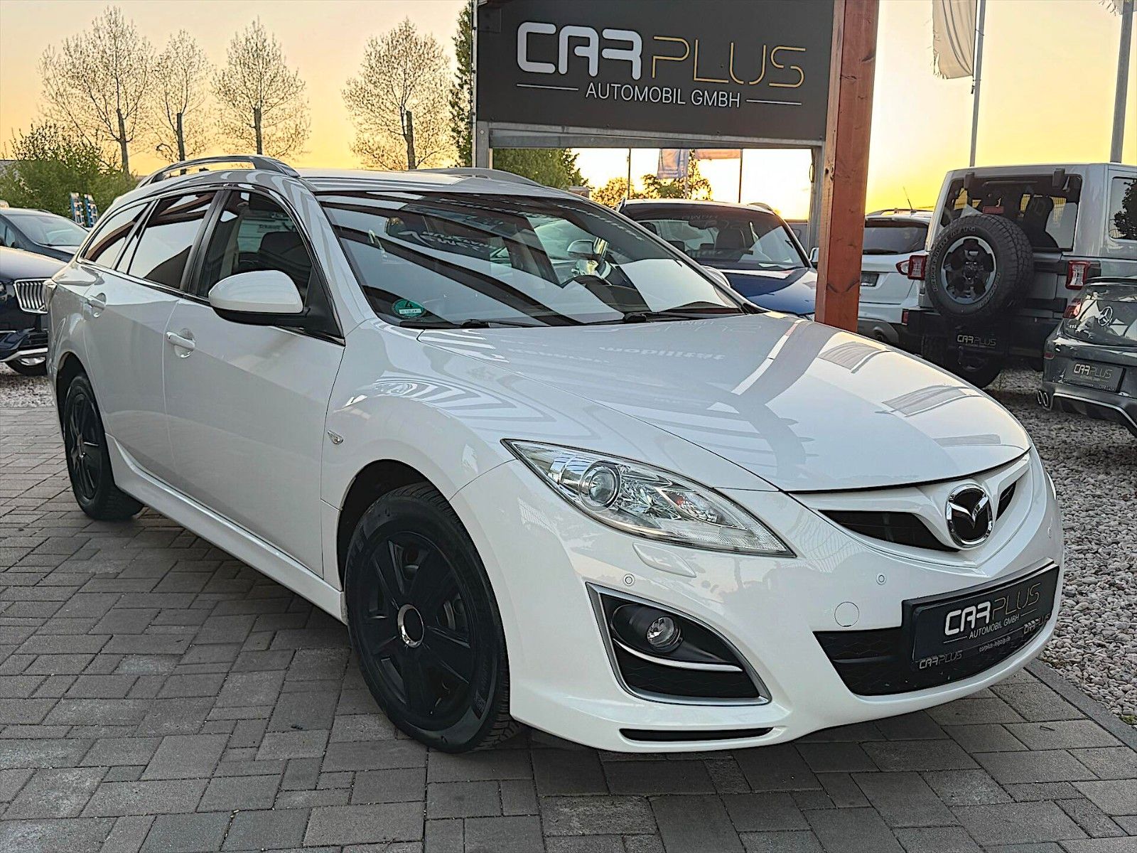 Fahrzeugabbildung Mazda 6 Kombi 2.0  Sports-Line *Bi-Xenon*BOSE*Keyless*