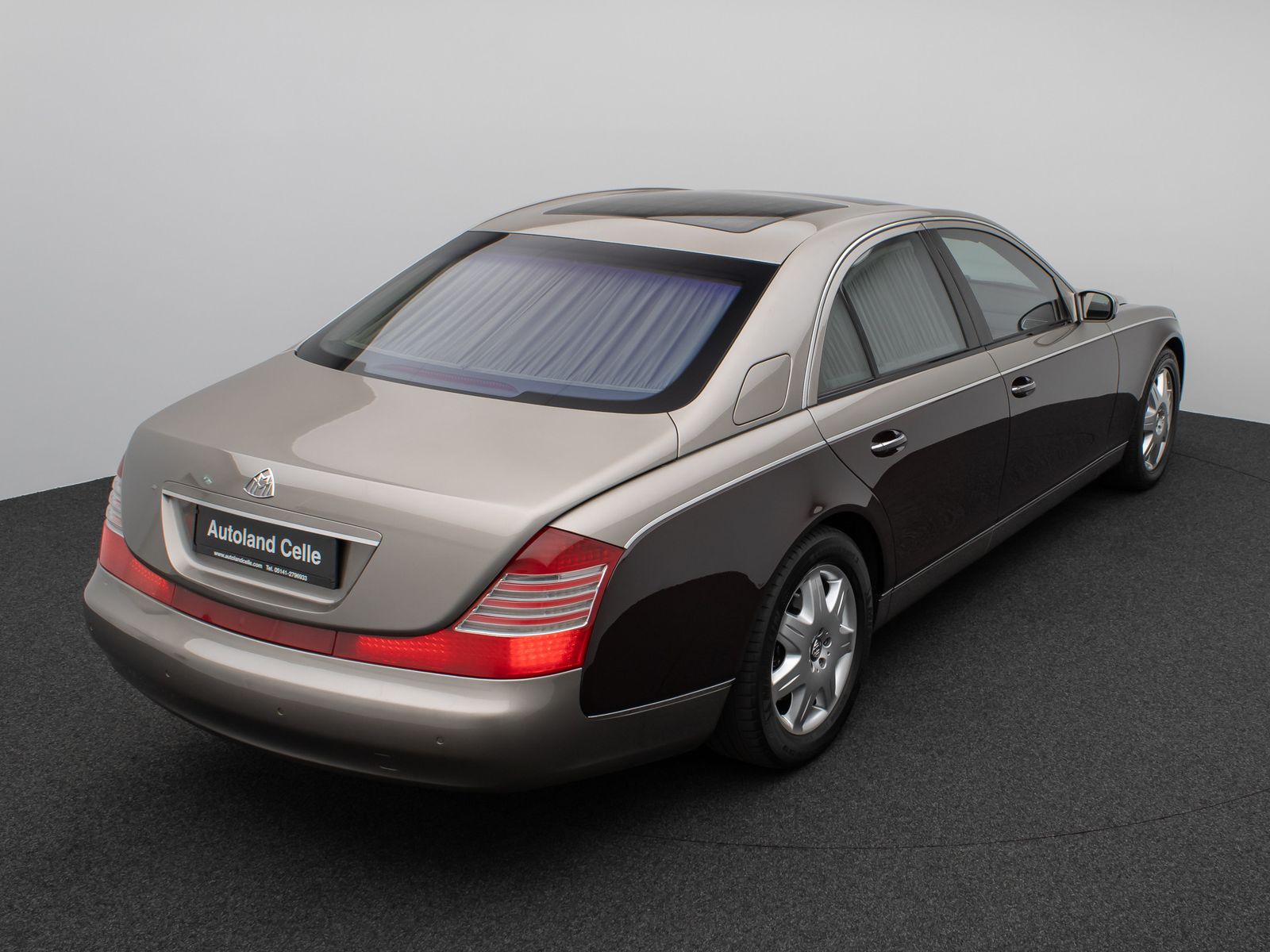 Fahrzeugabbildung Maybach 57 DUOTONE V12 Fondpaket Massage Solar VOLL