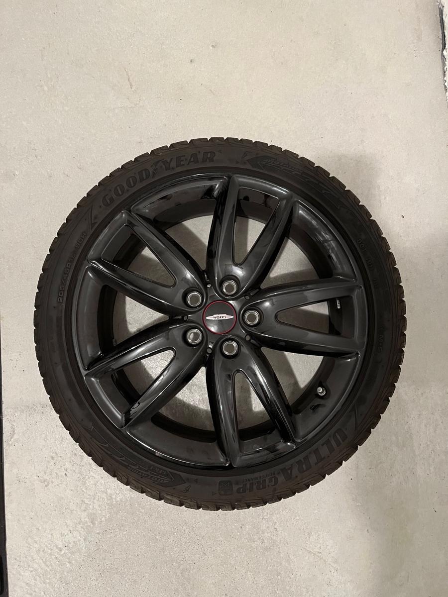 MINI Mini Cooper S Clubman, 8-fach bereift, 2. Hand