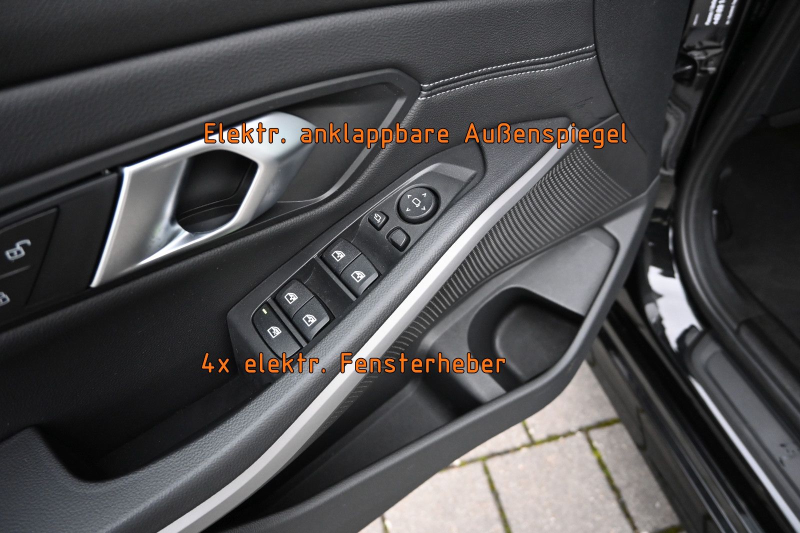 Fahrzeugabbildung BMW 330i Aut. °DR.+PARK.ASSIST°LIVE C.PROF°SPORTSITZ