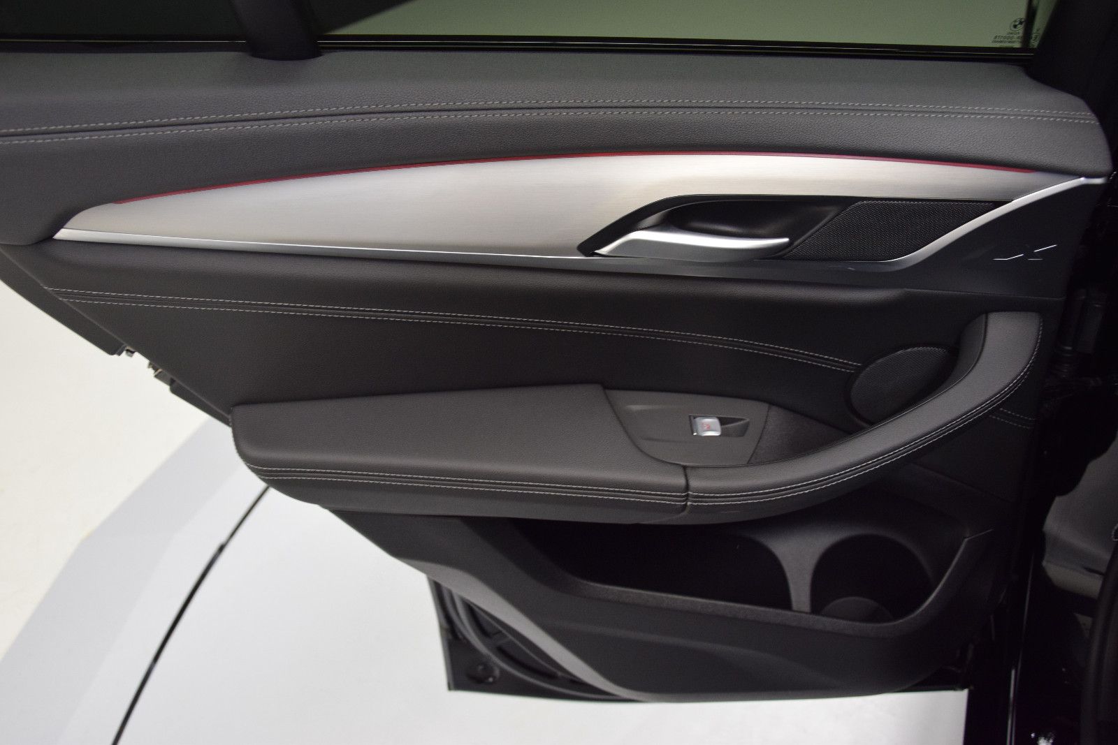 Fahrzeugabbildung BMW X4 xDrive 30 d M Sport ACC Pano Leder AHK STHZ