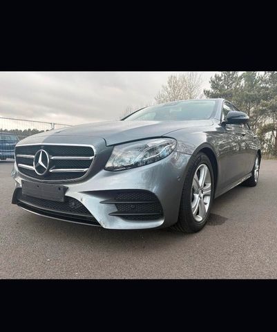 MERCEDES-BENZ Mercedes Benz E220 AMG