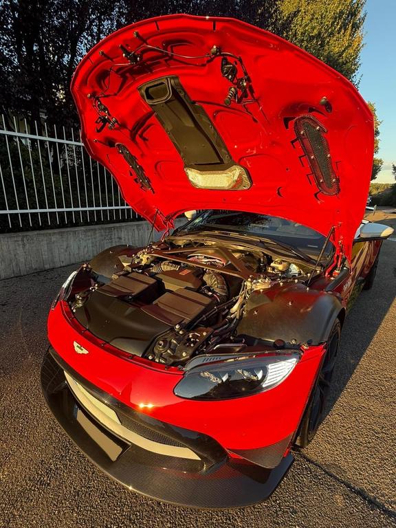 Aston Martin V8 Vantage