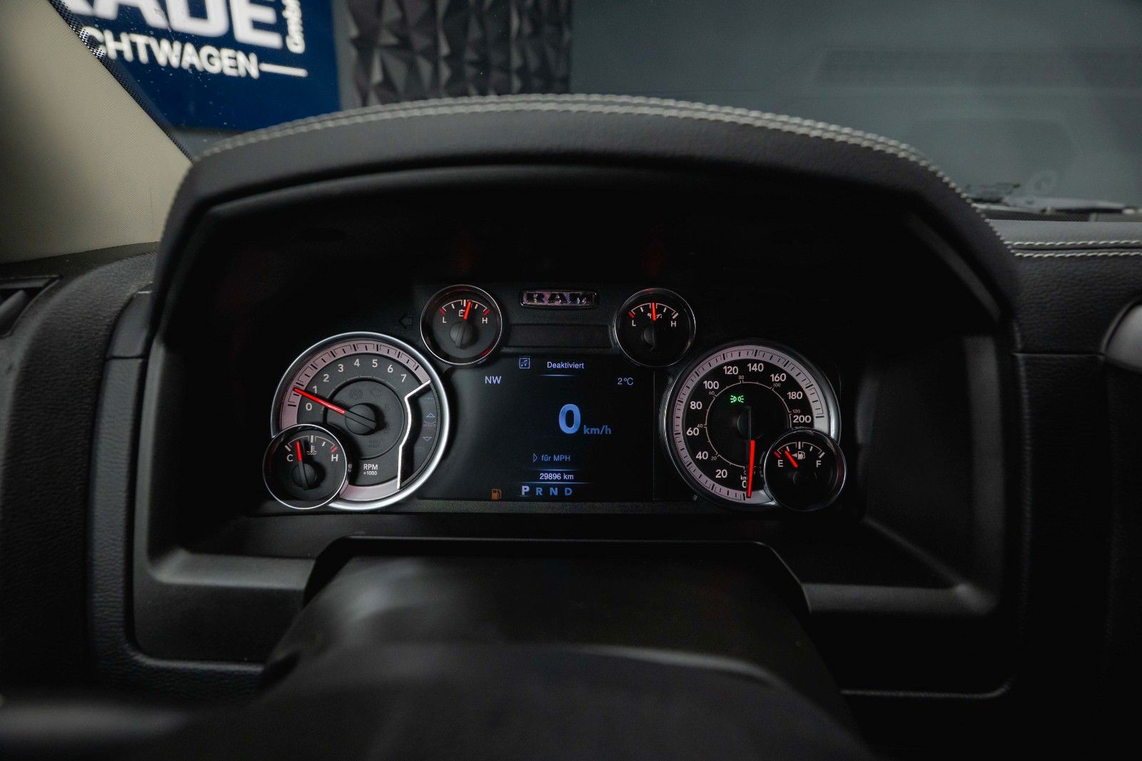 Fahrzeugabbildung Dodge RAM 3.6 V6 4x4 OFFROAD BLACK EDITION *LED*6Sitze