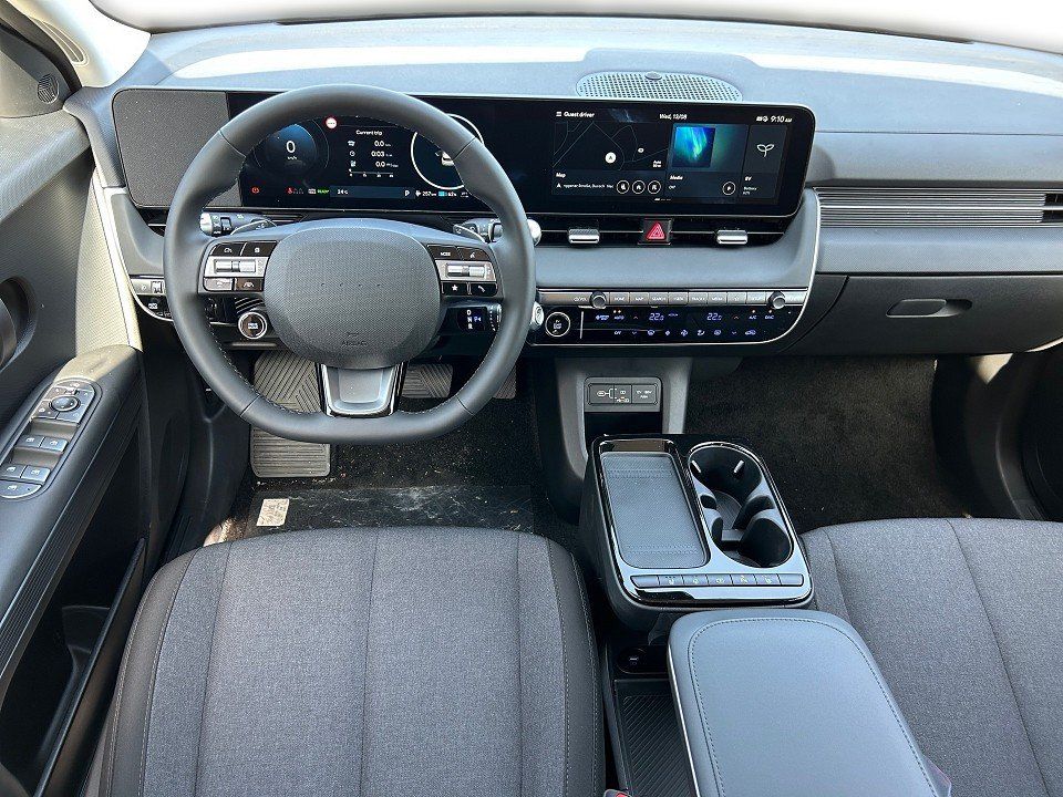 Fahrzeugabbildung Hyundai IONIQ 5 MY25 63 kWh BASIS WÄRMEPUMPE 440KM-RANGE