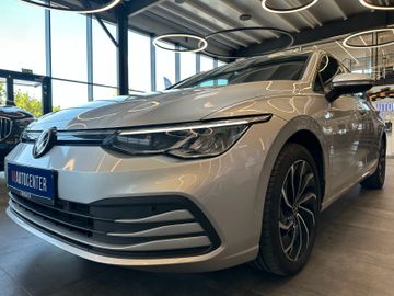 Volkswagen Golf *1.HAND*19%MWST*TEMPO*AHK*LED*