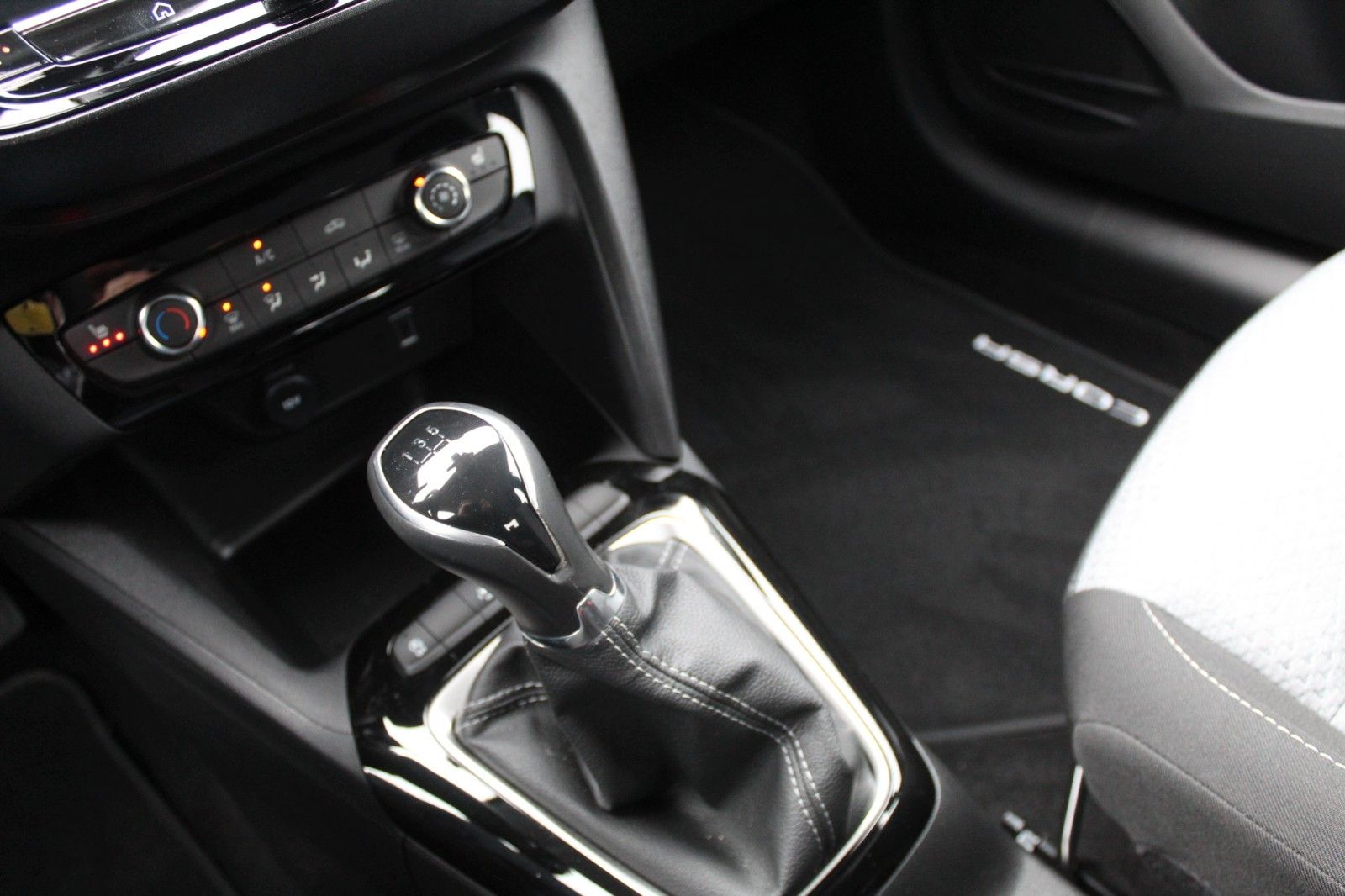 Fahrzeugabbildung Opel Corsa F *Allwetter*Klima*ÜDC*RFK