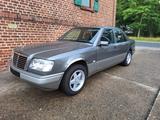 Mercedes-Benz E 200 W 124 Limousine H Kennzeichen - gebrauchte Mercedes-Benz E 200 aus dem Jahr 1993