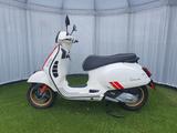 Vespa GTS 125 Racing Sixties - VESPA SI