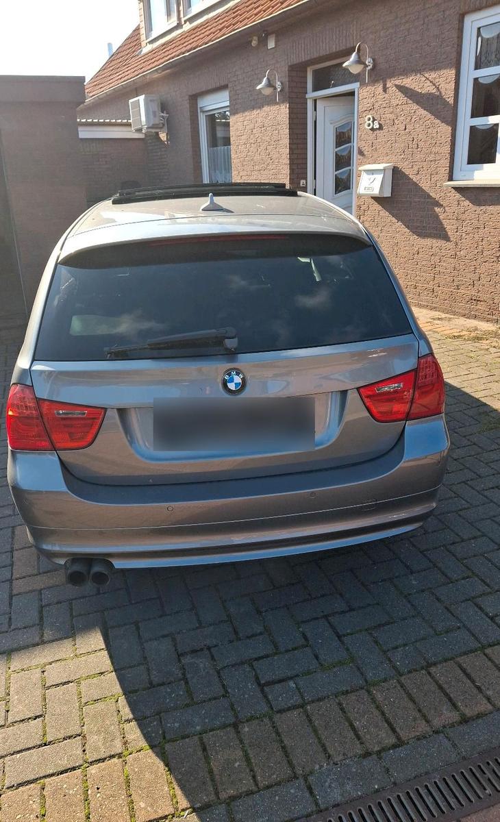 BMW 320 2010 — photo 8