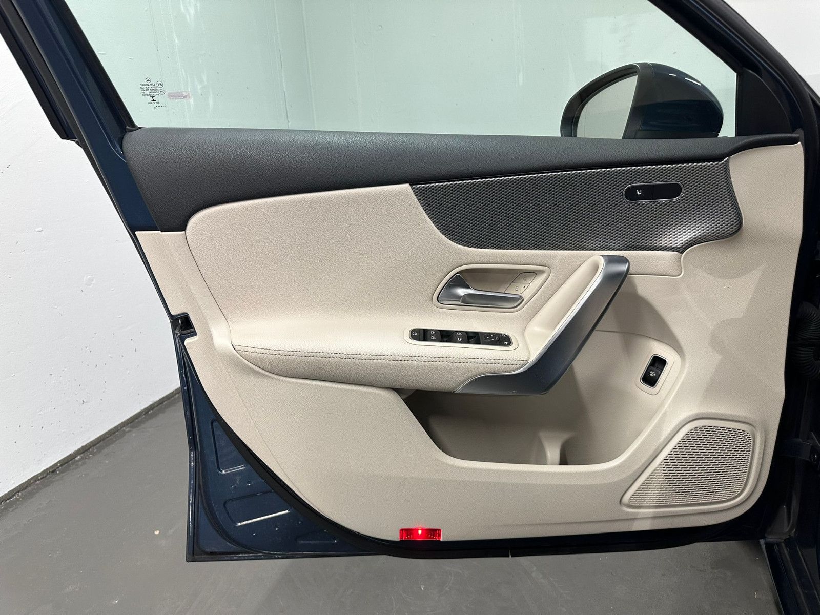 Fahrzeugabbildung Mercedes-Benz A 180 d Limousine *Progressive*NAVI*AHK*LEDER*