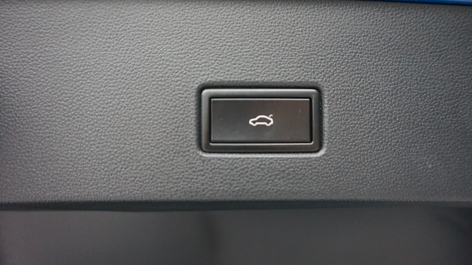 Fahrzeugabbildung Volkswagen T-Roc Sport 4Motion *Autom.*Navi*Kamera*