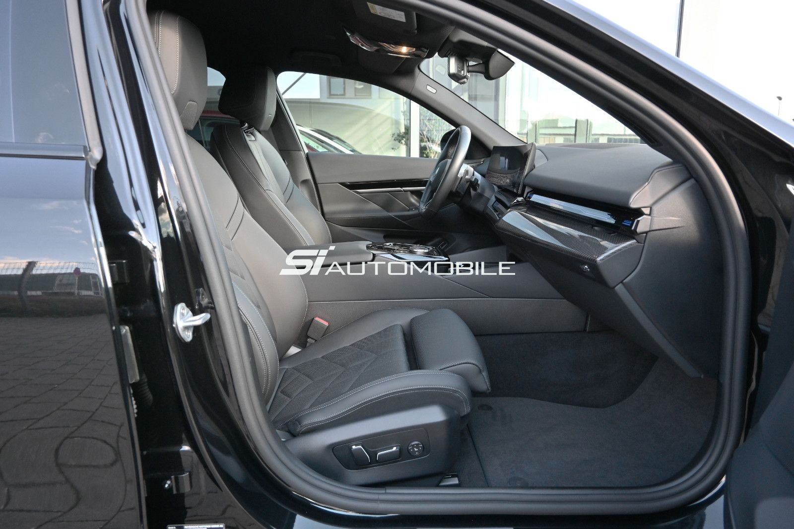 Fahrzeugabbildung BMW 540d xDrive Touring M-Sport °ACC°AHK°B&W°STANDHZ