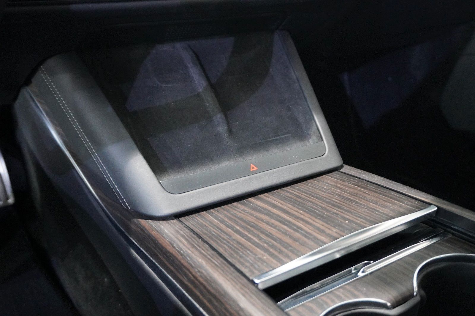 Fahrzeugabbildung Tesla Model S DUAL-MOTOR LONGRANGE NAVI/AMD/YOKE/LEDER