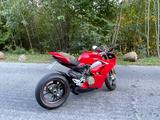 Ducati Panigale V4S - Offers