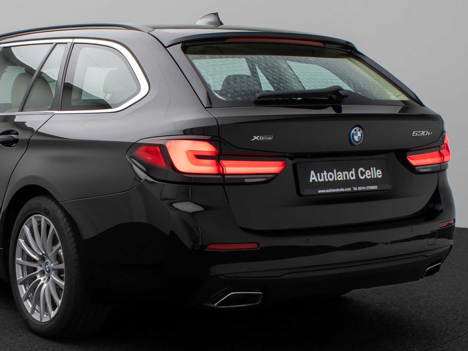 Fahrzeugabbildung BMW 530e xD DAB HiFi Leder Lenkradheizgung AHK Alarm