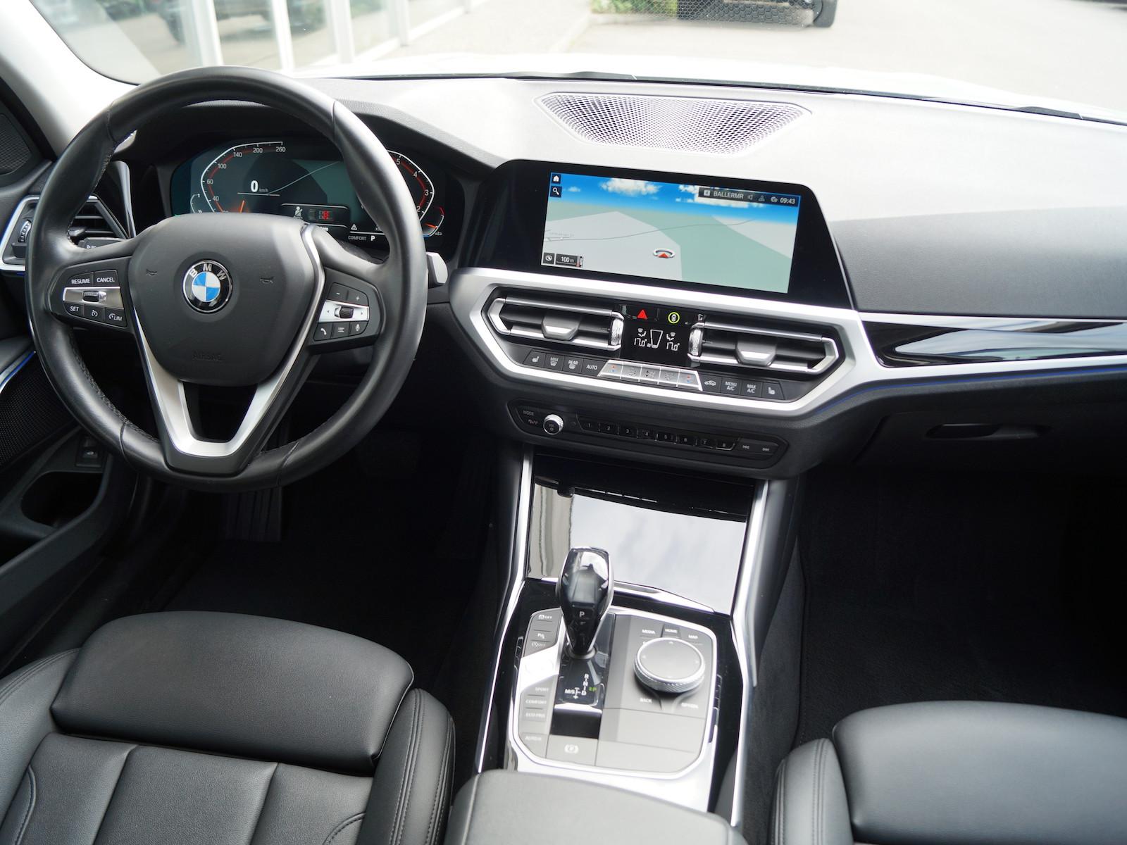 BMW 330i Aut. Tou. Sport Line * Navi * LED * Leder