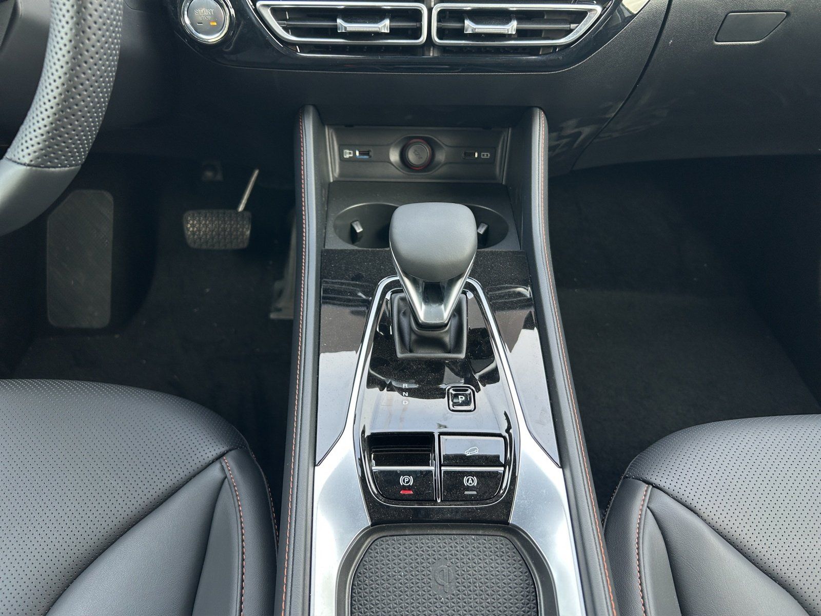 Fahrzeugabbildung MG MG HS HEV Luxury