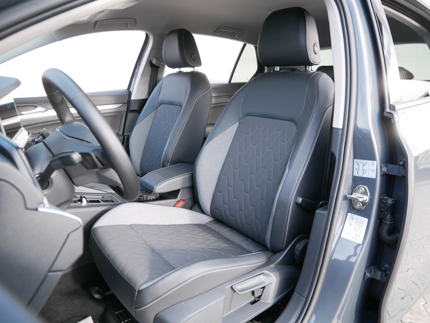 Fahrzeugabbildung Volkswagen Golf -VIII 1.5 eTSI Goal NEU43T AHK MATRIX Kamer