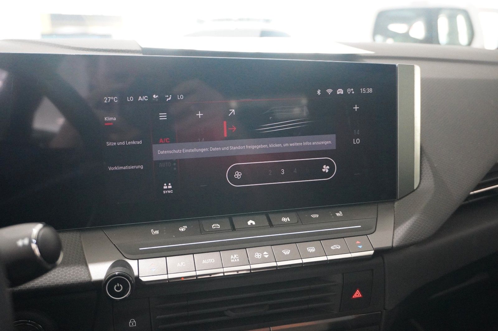 Fahrzeugabbildung Opel Astra L Lim. 1.6 HYBRID ULTIMATE NAVI/360°/PANO.