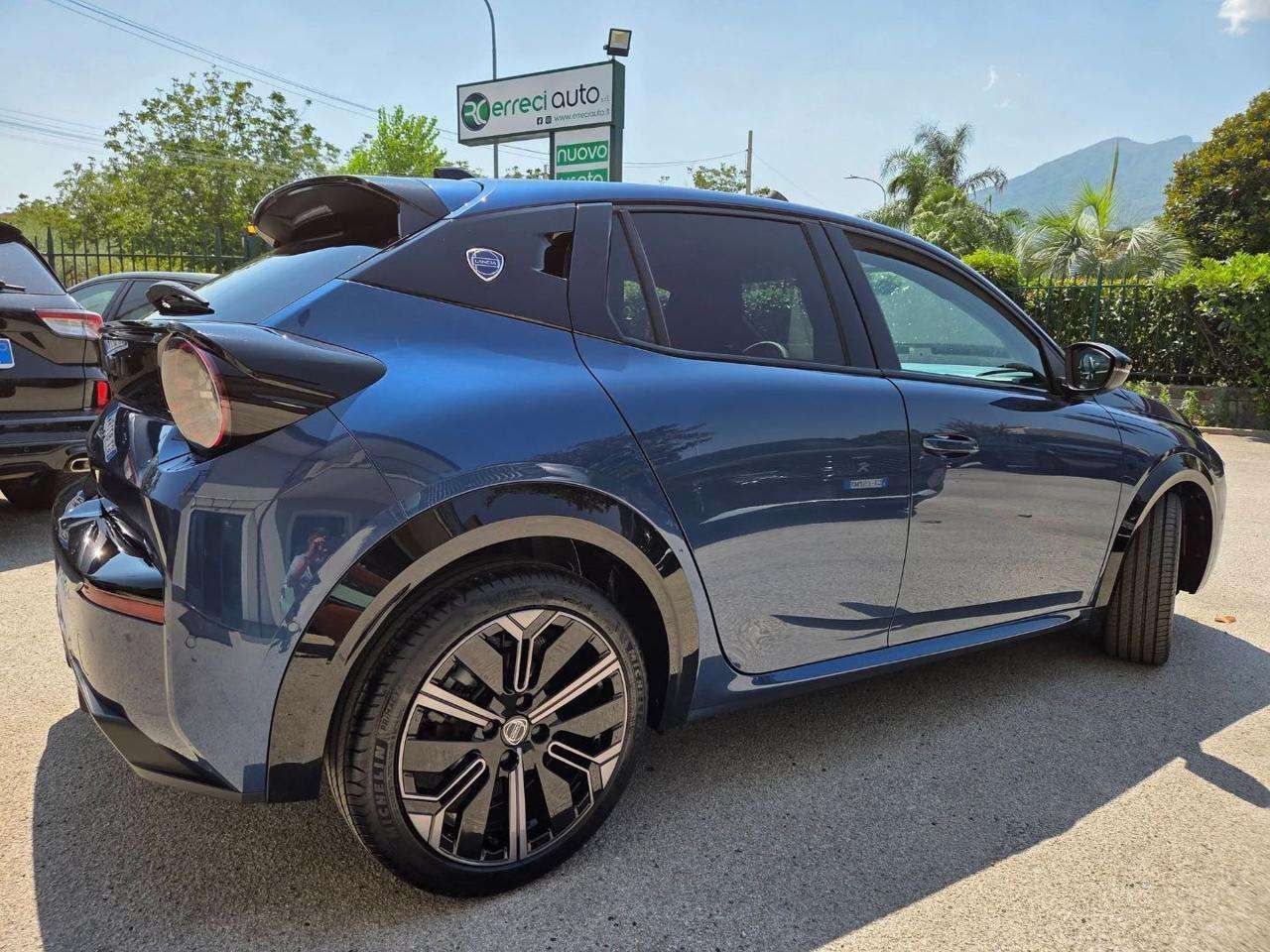Lancia Ypsilon Hybrid e-DCT Edizione Cassina "SO imagem 3