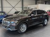 Volkswagen Touareg 3.0 V6 TDI 4Motion DPF Aut. Atmosphere - graue Volkswagen Touareg