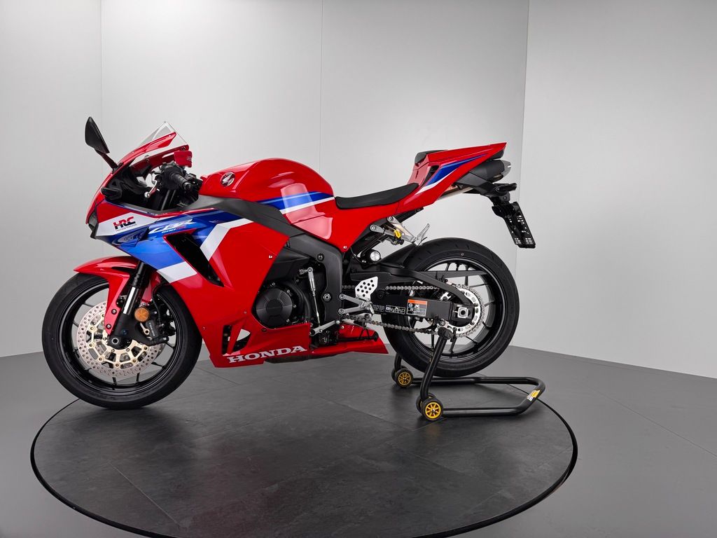 Fahrzeugabbildung Honda CBR 600 RR *NEUWERTIG *1850 KM