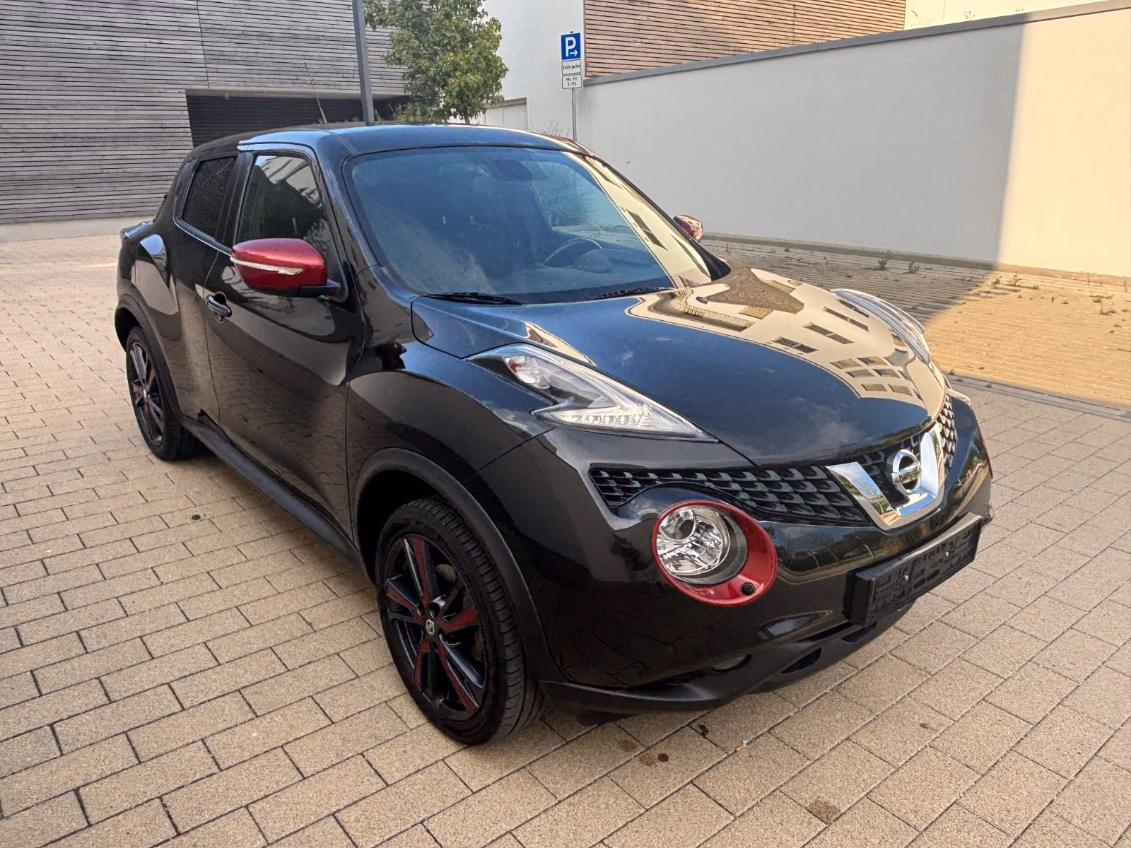 Nissan Juke N-Connecta 4x4 *AHK* *Automatik* *8-fach*