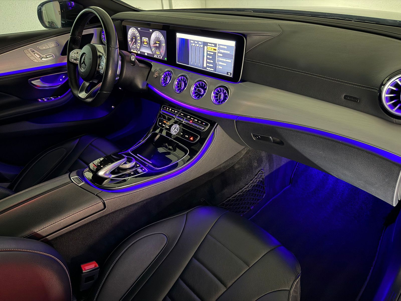 Fahrzeugabbildung Mercedes-Benz CLS 350 d 4Matic AMG-LINE/HuD/eGSD/DISTRONIC+