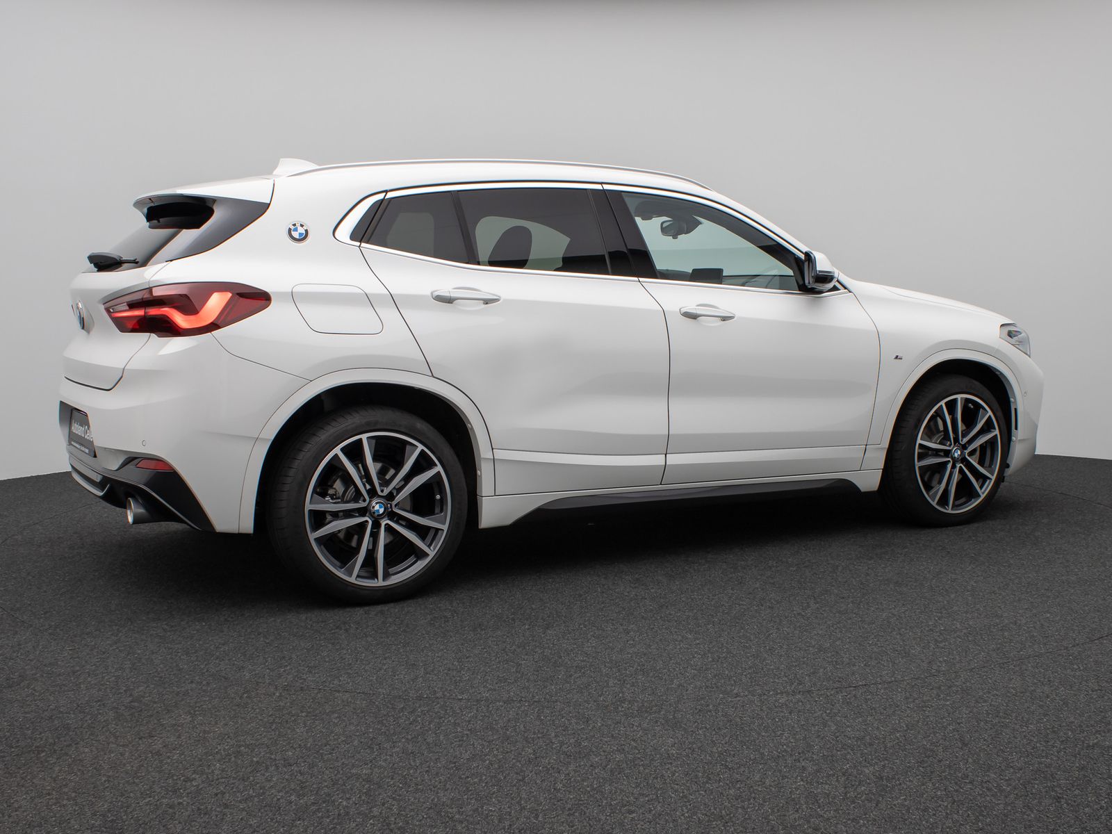 Fahrzeugabbildung BMW X2 xD20i M Sport Kamera HUD DAB Navi+ Alarm 19"