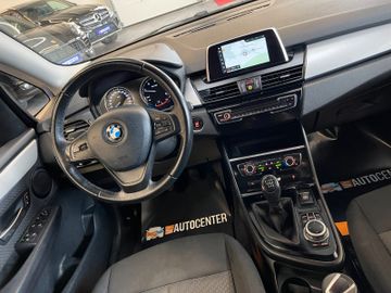 BMW 218d Active Tourer *NAVI*1.HAND*19%*PDC*SHZ*