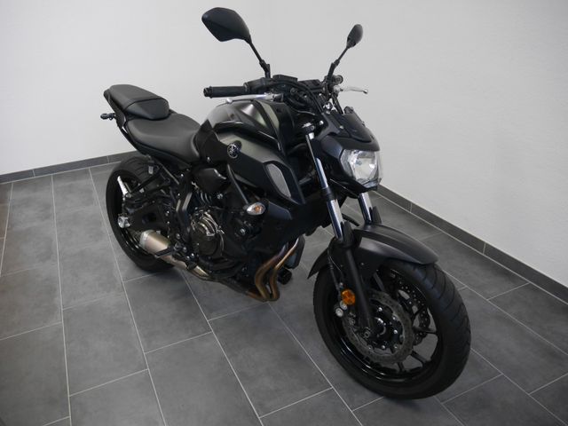 Yamaha MT 07  //Schwarz// A2 //