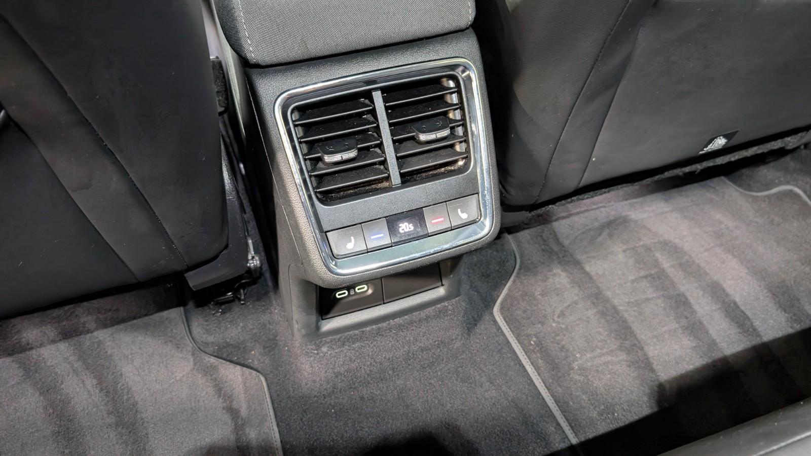 Skoda Enyaq 80 Loft ACC*SIDE*AHK*HUD*MEMO*KAM*W-PUMPE