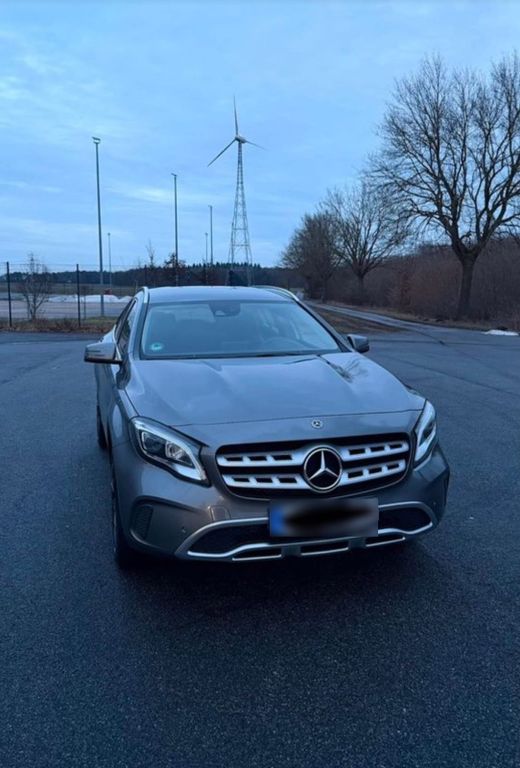Image of Mercedes-Benz GLA 180