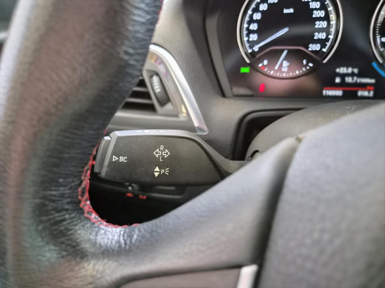 BMW 120i Edition Sport Line Shadow/NAVI / AUTOMATIK