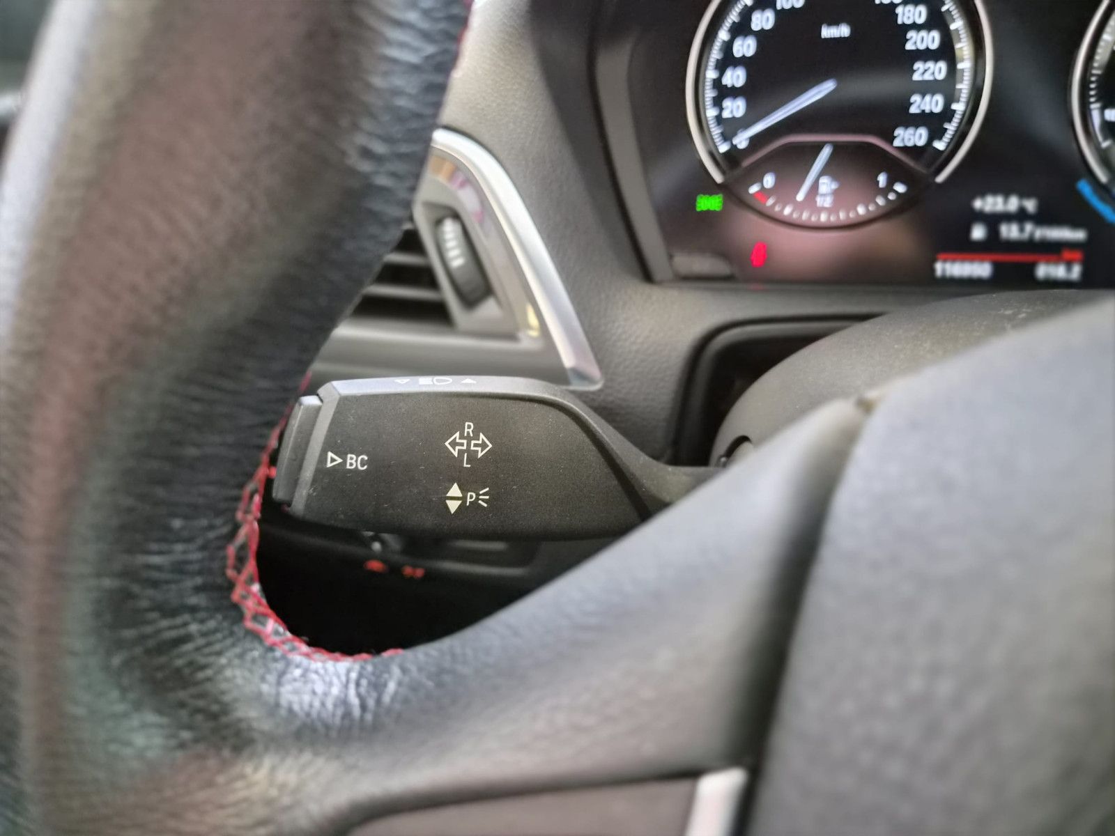 Fahrzeugabbildung BMW 120i Edition Sport Line Shadow/NAVI / AUTOMATIK
