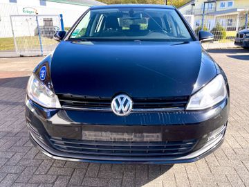 Volkswagen Golf - 8